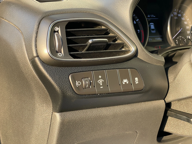 Hyundai I30 Върнат от Лизинг - автомобили, коли, обяви за нови и употребявани 15