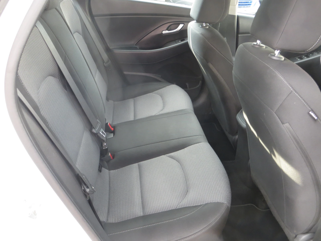 Hyundai I30 1, 6 CRDI euro 6b - автомобили, коли, обяви за нови и употребявани 12