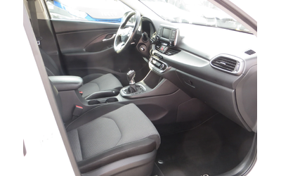 Hyundai I30 1, 6 CRDI euro 6b - автомобили, коли, обяви за нови и употребявани 13