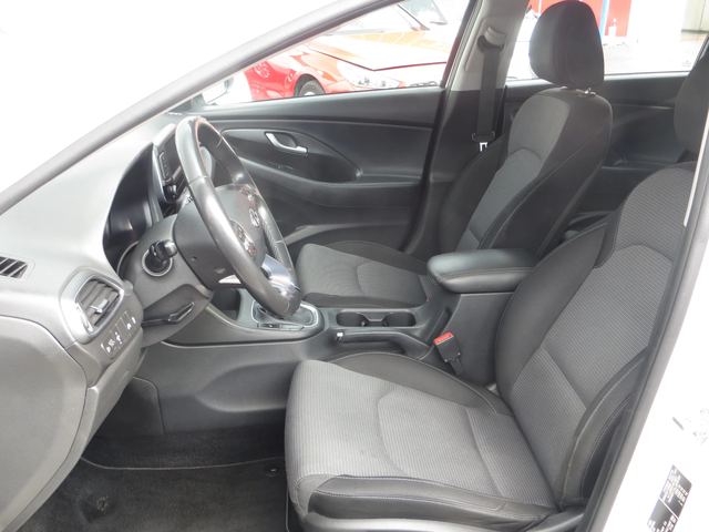 Hyundai I30 1, 6 CRDI euro 6b - автомобили, коли, обяви за нови и употребявани 6