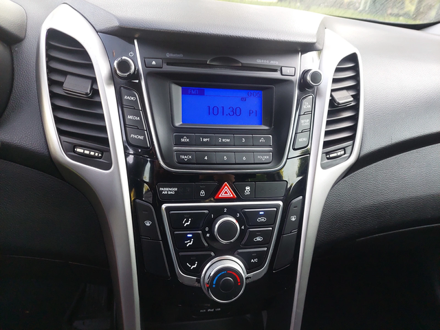 Hyundai I30 1, 6CRDI 110ps - автомобили, коли, обяви за нови и употребявани 10