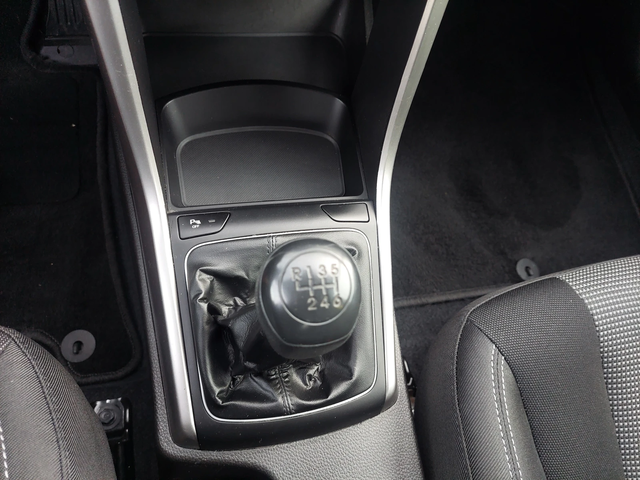 Hyundai I30 1, 6CRDI 110ps - автомобили, коли, обяви за нови и употребявани 11