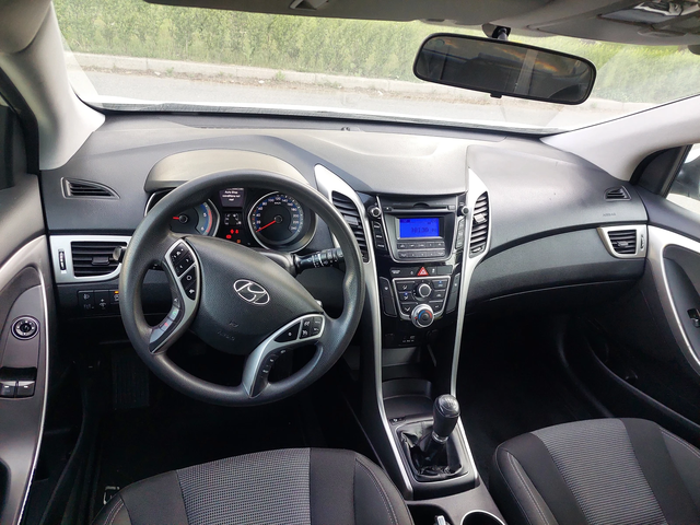 Hyundai I30 1, 6CRDI 110ps - автомобили, коли, обяви за нови и употребявани 5