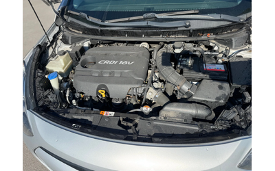 Hyundai I30 1.6CRDI-6ск - автомобили, коли, обяви за нови и употребявани 14