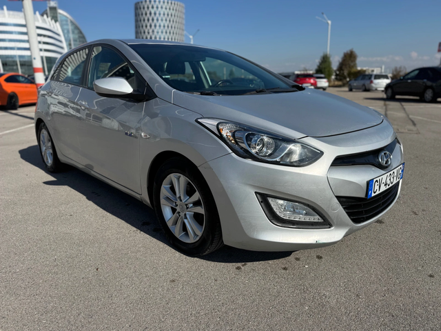 Hyundai I30 1.6CRDI-6ск - автомобили, коли, обяви за нови и употребявани 1