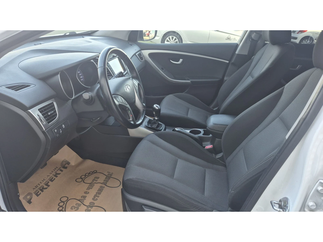Hyundai I30 1.6 диз 110к.с. - автомобили, коли, обяви за нови и употребявани 11