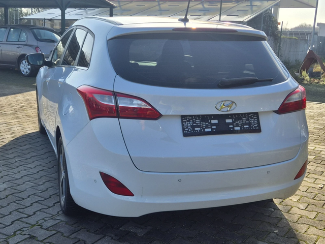 Hyundai I30 1.6 диз 110к.с. - автомобили, коли, обяви за нови и употребявани 8