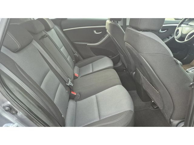 Hyundai I30 1.6диз 110к.с. Автомат - автомобили, коли, обяви за нови и употребявани 14