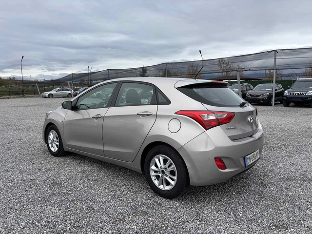 Hyundai I30 1.6 , Euro 6, Нов Внос - автомобили, коли, обяви за нови и употребявани 3