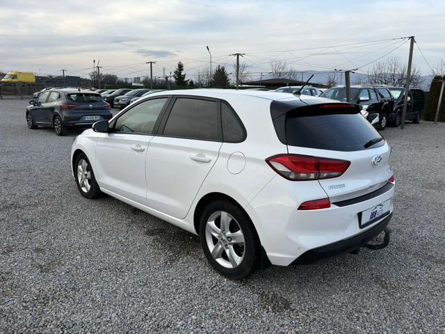 Hyundai I30 1.6 , Euro 6, Нов Внос - автомобили, коли, обяви за нови и употребявани 3