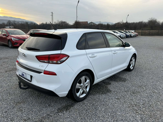 Hyundai I30 1.6 , Euro 6, Нов Внос - автомобили, коли, обяви за нови и употребявани 4