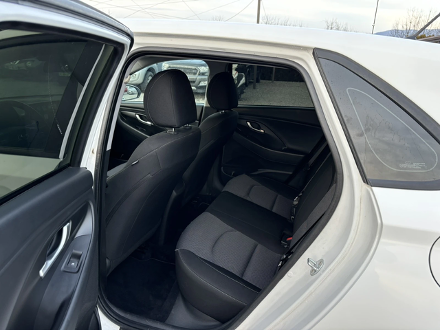 Hyundai I30 1.6 , Euro 6, Нов Внос - автомобили, коли, обяви за нови и употребявани 9