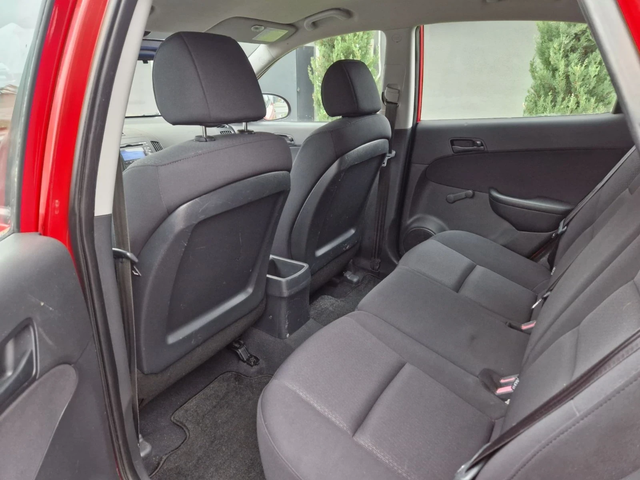 Hyundai I30 1.6 / 90 к.с - автомобили, коли, обяви за нови и употребявани 10