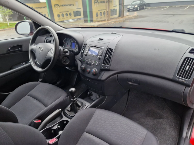Hyundai I30 1.6 / 90 к.с - автомобили, коли, обяви за нови и употребявани 14