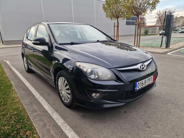 Hyundai I30 1.6 дизел - автомобили, коли, обяви за нови и употребявани 0