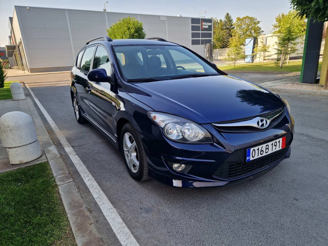 Hyundai I30 1.6 90 к.с. - автомобили, коли, обяви за нови и употребявани 2