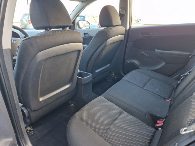 Hyundai I30 1.6 - автомобили, коли, обяви за нови и употребявани 9