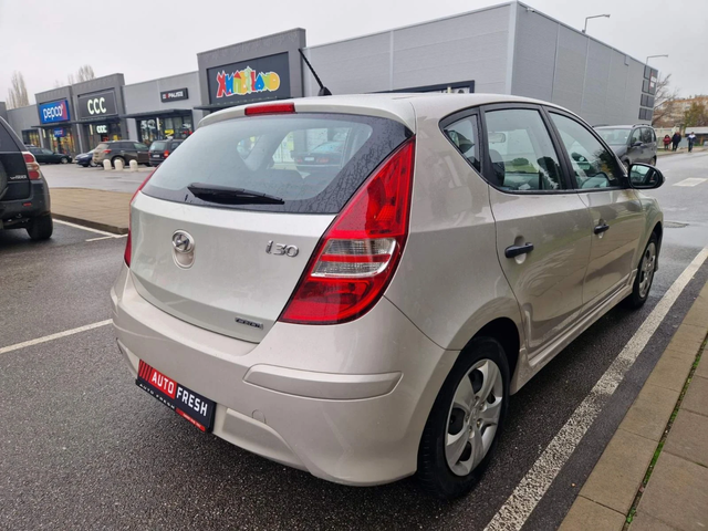 Hyundai I30 1.6 / 90 к.с - автомобили, коли, обяви за нови и употребявани 3