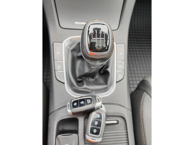 Hyundai I30 1.6, 136к.с. - автомобили, коли, обяви за нови и употребявани 14