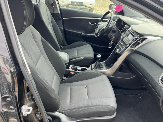 Hyundai I30 1.6 CRDI - автомобили, коли, обяви за нови и употребявани 11