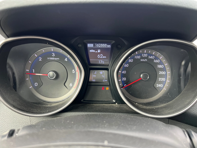 Hyundai I30 1.6 CRDI - автомобили, коли, обяви за нови и употребявани 15