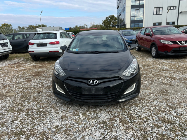 Hyundai I30 1.6 CRDI - автомобили, коли, обяви за нови и употребявани 1