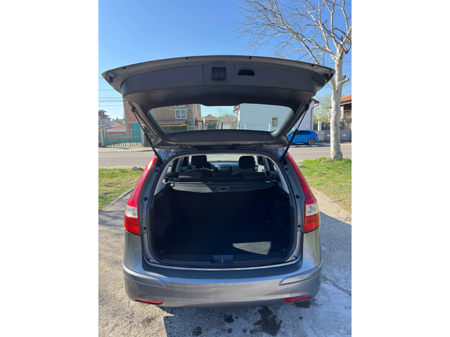 Hyundai I30 1.6 DIESEL AUSTRIA - автомобили, коли, обяви за нови и употребявани 15