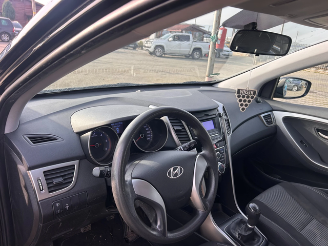 Hyundai I30 1.4CRDI EURO 5 - автомобили, коли, обяви за нови и употребявани 10