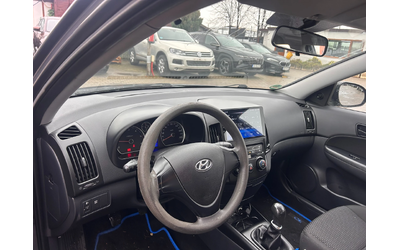 Hyundai I30 1.6CRDI NAVI/KAMERA EURO 4 - автомобили, коли, обяви за нови и употребявани 10