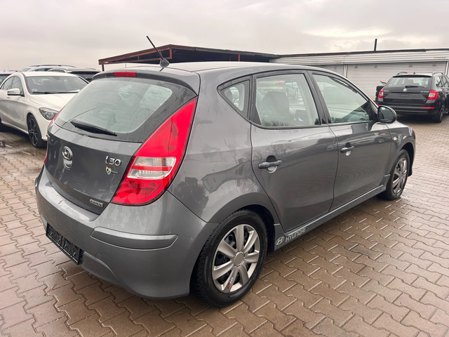 Hyundai I30 1.6CRDI NAVI/KAMERA EURO 4 - автомобили, коли, обяви за нови и употребявани 5