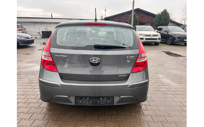 Hyundai I30 1.6CRDI NAVI/KAMERA EURO 4 - автомобили, коли, обяви за нови и употребявани 6