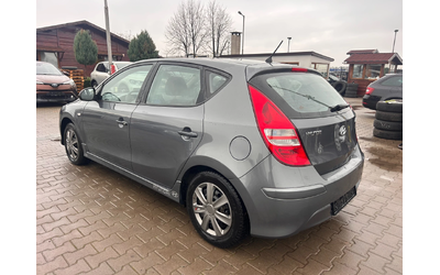 Hyundai I30 1.6CRDI NAVI/KAMERA EURO 4 - автомобили, коли, обяви за нови и употребявани 7