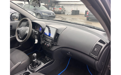 Hyundai I30 1.6CRDI NAVI/KAMERA EURO 4 - автомобили, коли, обяви за нови и употребявани 9