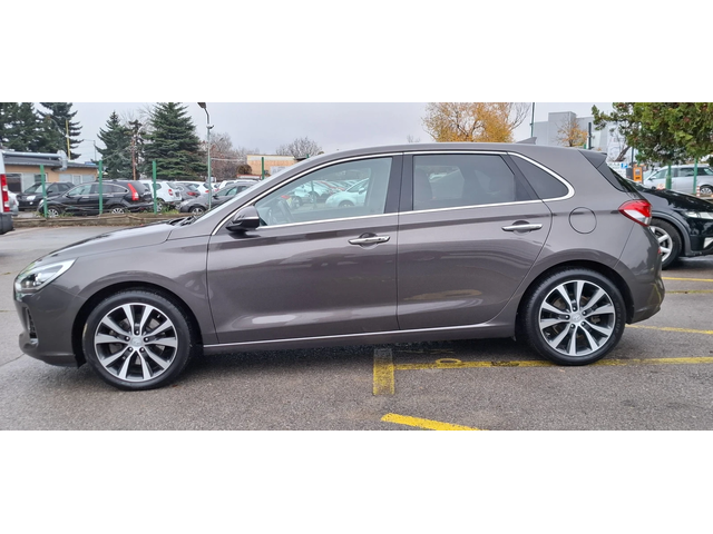 Hyundai I30 1.6 Euro 6 Moon rock Distronic Лимитирана!! - автомобили, коли, обяви за нови и употребявани 3