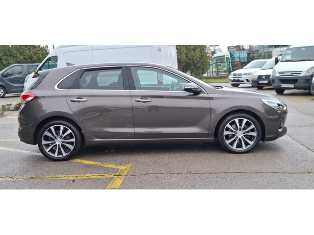 Hyundai I30 1.6 Euro 6 Moon rock Distronic Лимитирана!! - автомобили, коли, обяви за нови и употребявани 6
