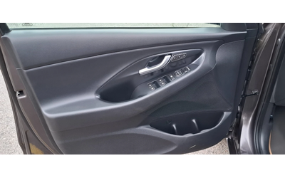 Hyundai I30 1.6 Euro 6 Moon rock Distronic Лимитирана!! - автомобили, коли, обяви за нови и употребявани 9