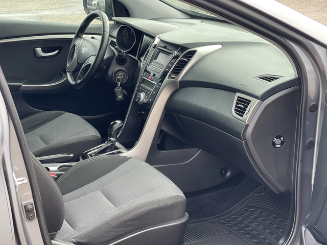 Hyundai I30 1.6i Automat - автомобили, коли, обяви за нови и употребявани 10