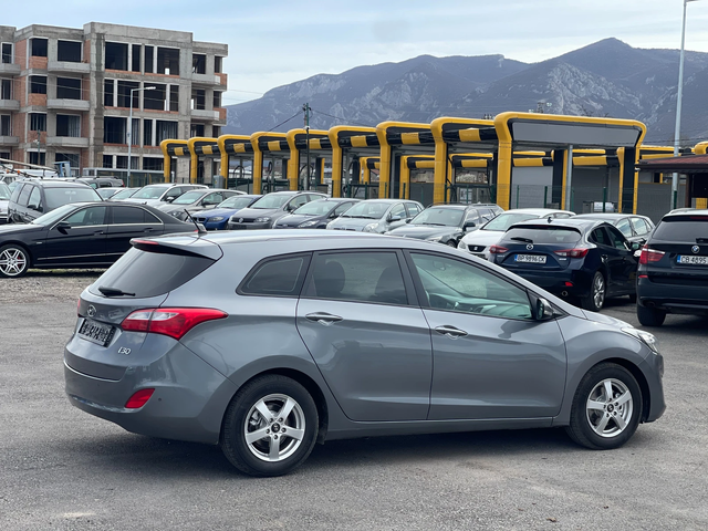 Hyundai I30 1.6i Automat - автомобили, коли, обяви за нови и употребявани 5