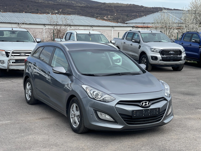 Hyundai I30 1.6i Automat - автомобили, коли, обяви за нови и употребявани 7