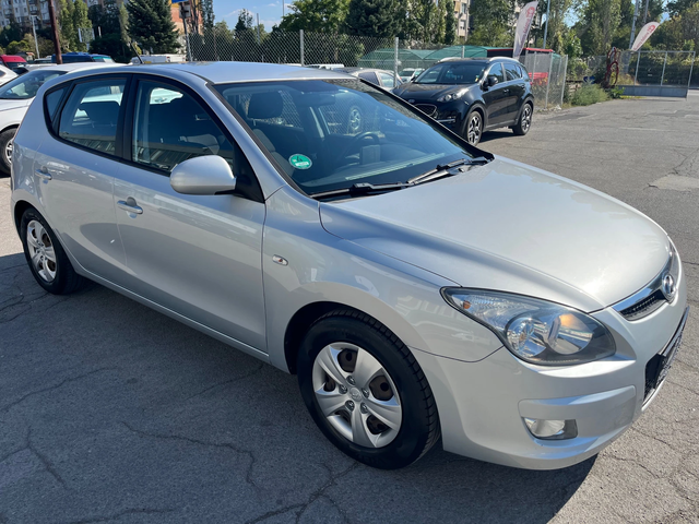 Hyundai I30 1.6i DOHC - автомобили, коли, обяви за нови и употребявани 0