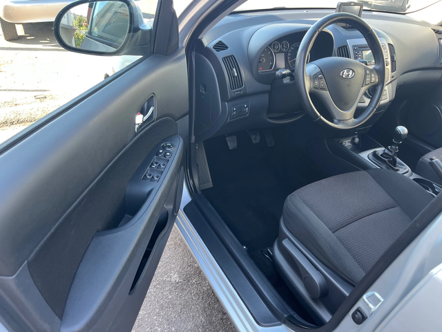 Hyundai I30 1.6i DOHC - автомобили, коли, обяви за нови и употребявани 6