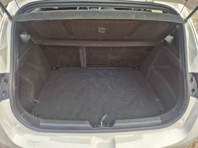 Hyundai I30 1.4i GAS - автомобили, коли, обяви за нови и употребявани 16