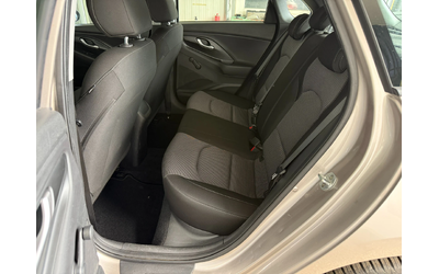 Hyundai I30 1.4I* 99к.с* 6ск* LED* СЕРВИЗНА КНИЖКА С ПЪЛНА ИСТ - автомобили, коли, обяви за нови и употребявани 8