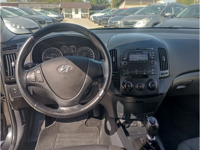 Hyundai I30 1.4, ФЕЙС, сервизна книжка - автомобили, коли, обяви за нови и употребявани 11