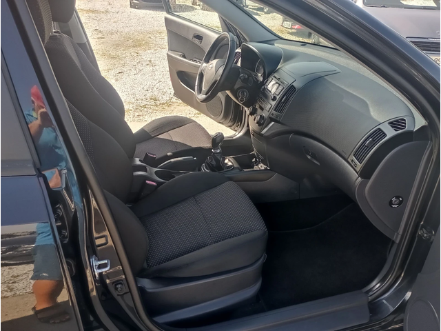 Hyundai I30 1.4, ФЕЙС, сервизна книжка - автомобили, коли, обяви за нови и употребявани 6