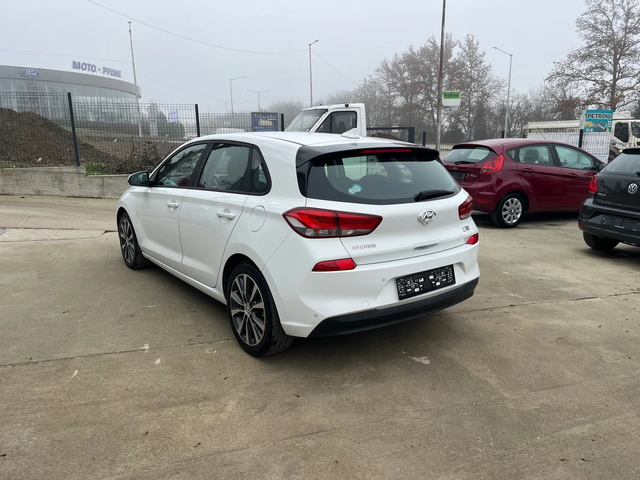 Hyundai I30 1.6 автомат - автомобили, коли, обяви за нови и употребявани 2