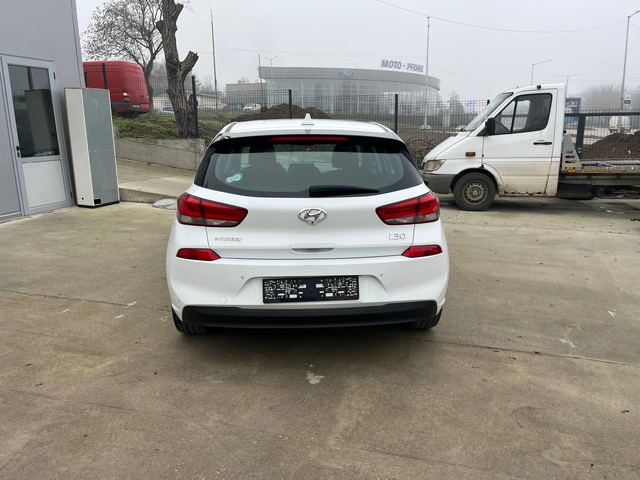 Hyundai I30 1.6 автомат - автомобили, коли, обяви за нови и употребявани 3