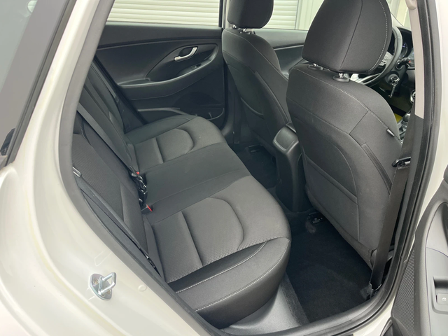 Hyundai I30 1.6 автомат - автомобили, коли, обяви за нови и употребявани 8