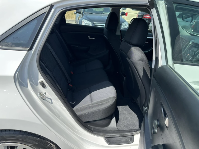 Hyundai I30 1.4CRDI* 90к.с* LED* - автомобили, коли, обяви за нови и употребявани 14