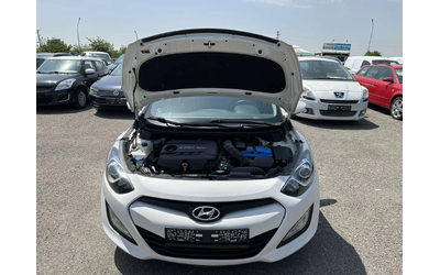 Hyundai I30 1.4CRDI* 90к.с* LED* - автомобили, коли, обяви за нови и употребявани 16